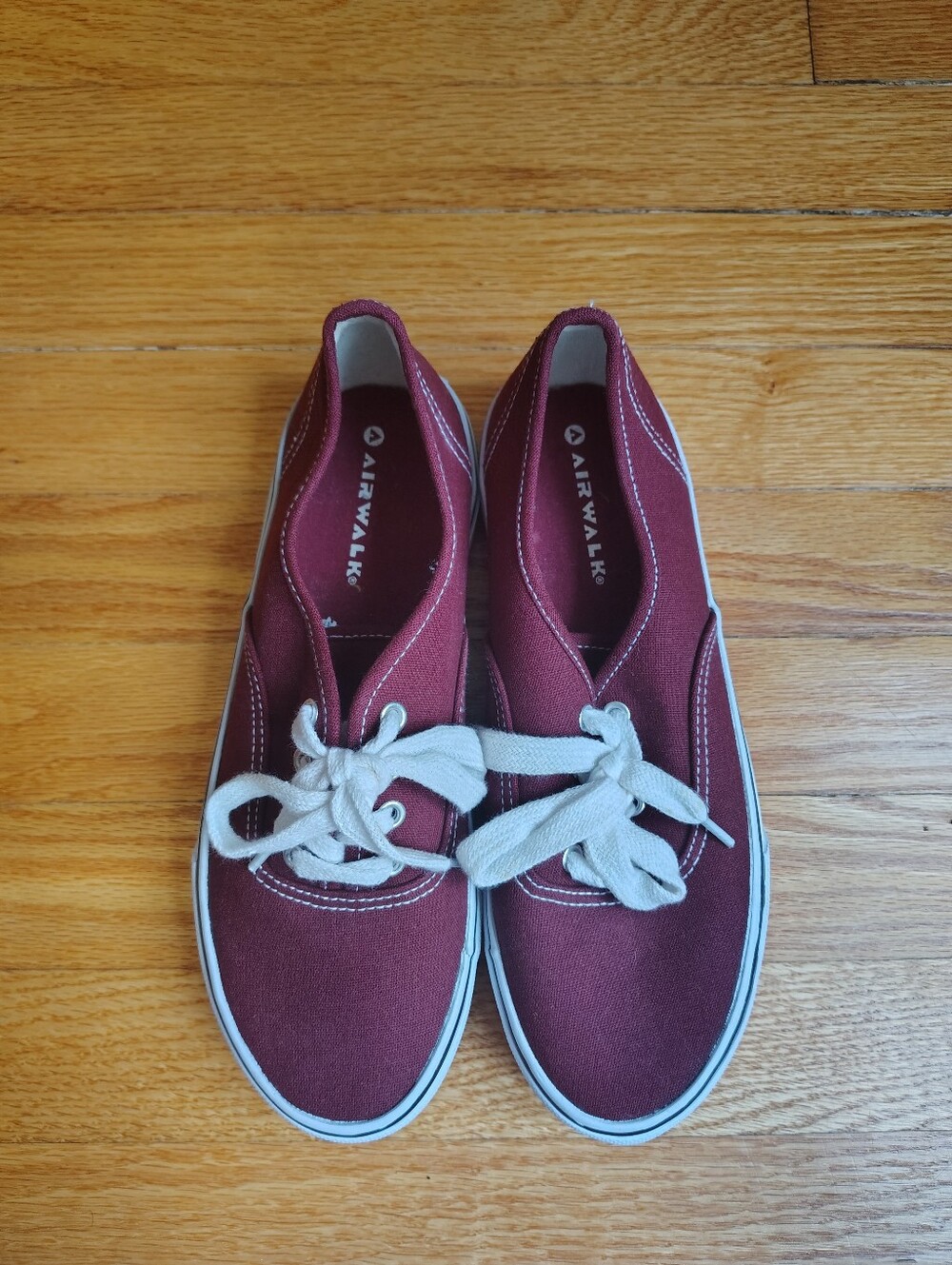 Airwalk Legacee Women’s Low Top Canvas Skate Sneakers Maroon Burgundy Size 7